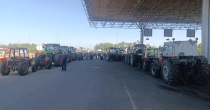 Semberski poljoprivrednici počeli proteste na GP Rača