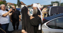 Patrijarh Porfirije stigao u Bratunac, dočekali ga brojni vjernici