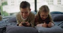 Tehnologija kao dadilja - kako mobilni telefoni utiču na razvoj djece