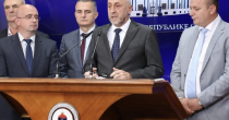 Pao dogovor: Povećane najniže plate u Srpskoj (VIDEO)