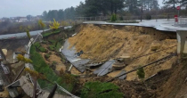 Srbija: Obrušavaju se potporni zidovi i dio pristupne saobraćajnice u Kragujevcu (VIDEO)