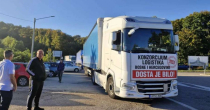 "Logistika": Kamioni ostaju na granici dok ne bude riješen problem
