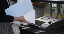 Uvođenje novih izbornih tehnologija: Hoće li izbori u oktobru biti odgođeni zbog skenera i biometrijske identifikacije birača?