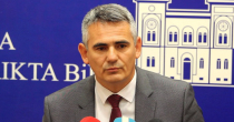 Gradonačelnik Brčkog se oglasio nakon prijetnji da će mu „polomiti noge“ zbog zastave Srpske