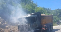 Nevesinje: Kamion planuo tokom vožnje (FOTO)