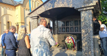 Lopare: Minić i Cvijanovićeva u posjeti hramu u Puškovcu