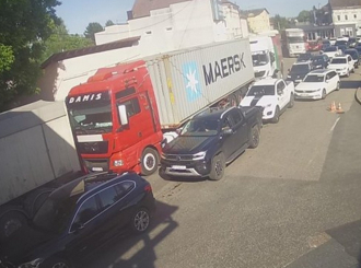 Pojačan saobraćaj na više prelaza na izlazu i ulazu u BiH