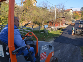 U Brusnici kod Lopara novim asfaltnim slojem presvučeno 500 metara puta
