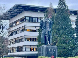 Slovenija: Sa spomenika Josipu Brozu Titu odrubljena glava, počinilac pronađen