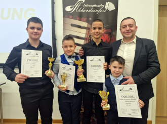 Zlato na festivalu "Akordeon" u Gracu