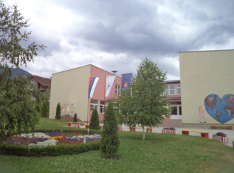 Škola u Mrkonjić Gradu nije prijavila vršnjačko nasilje koje traje više od godinu i po?! (VIDEO)