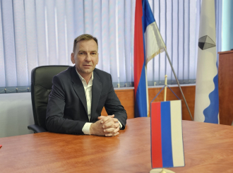 Novogodišnja čestitka načelnika Ugljevika: Sa dobrim mislima i poštenim radom u bolju godinu