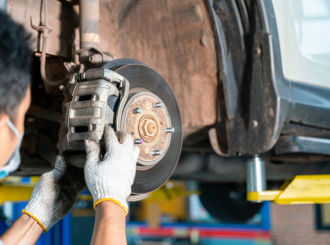 Šta se događa sa kočnicama kada automobil dugo stoji?