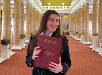 Sjajan uspjeh Sare iz Bijeljine: Od diplomskog rada do prestižnog međunarodnog priznanja (VIDEO)