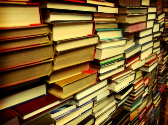 SPU daruje knjige srednjim školama