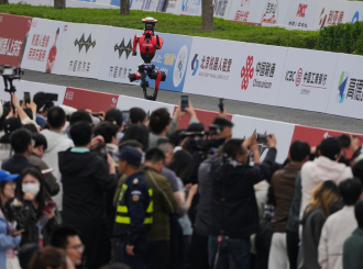 Robot oborio svjetski rekord na Pekinškom polumaratonu (VIDEO)