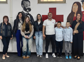 Bijeljina: Prostorije Crvenog krsta ispunili osmijesi, ponos i iskrena radost (FOTO)