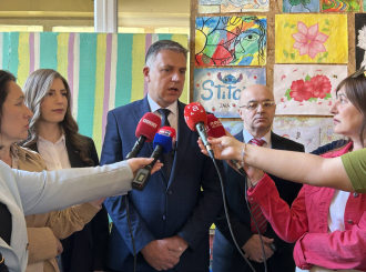Golubović u Bijeljini: Obezbijeđena sredstva za sanaciju tri školska objekta