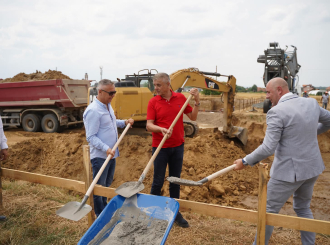 Pendić: Danas ne polažemo samo kamen temeljac, već temelje nove vizije Bijeljine (foto)