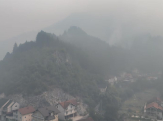 Požari kod Konjica: Vatra stigla do kuća, zatražena međunarodna pomoć (VIDEO)