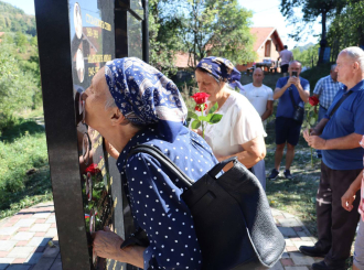 U selu Završje kod Lopara služen parastos poginulim i umrlim borcima