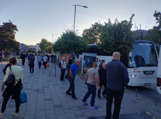 Bijeljina: Na sahranu generala Mladića iz Bijeljine krenulo 12 autobusa