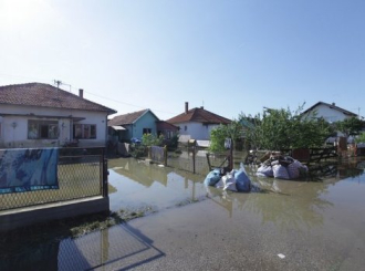 Evakuisano stanovništvo se vraća kućama