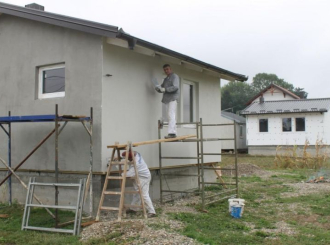 Pri kraju izgradnja dvanaest kuća u Balatunu