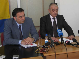 Hrvatski dužnosnici u F BiH predaju mandate vladaru BiH Inzku