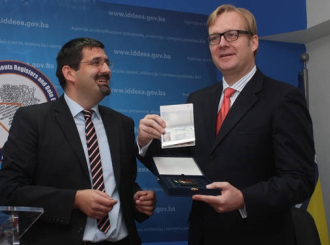 Sorensen u Banjoj Luci dobio specimen biometrijskog pasoša