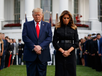 Melaniju Tramp zbog haljine optužili da provocira žrtve 11. septembra