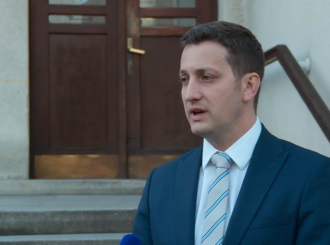 Zeljković: Smanjiti socijalne kontakte, koristiti maske i rukavice