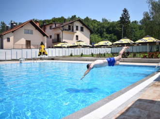 Lopare: Đaci, dođite po ulaznice za bazene
