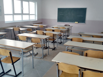 Srbija: Profesor učenicu (17) udario po glavi dok je odgovarala
