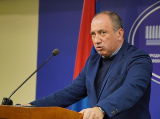 Crnadak upitao premijera zašto Srpska plaća kamatu 6,1 odsto, a FBiH 3,8 odsto