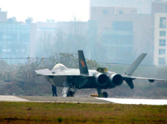 Novi kineski nevidljivi avion na probnom letu
