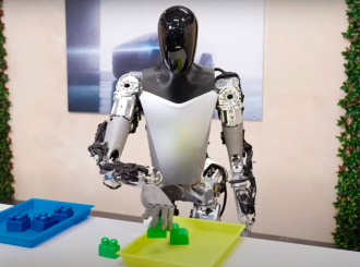 Tesla Bot dobija "ljudske" vještine (VIDEO)
