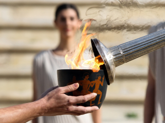 U drevnoj Olimpiji upaljen olimpijski plamen