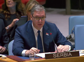 Vučić: Podnošenjem rezolucije o Srebrenici ignorisane institucije BiH