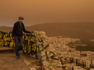 Apokaliptične slike iz Atine: Cijeli grad prekrila prašina iz Sahare (VIDEO)