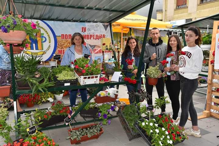 Bijeljina, Sajam cvijeća: U bašti nade uvijek nešto cvjeta Gradski trg