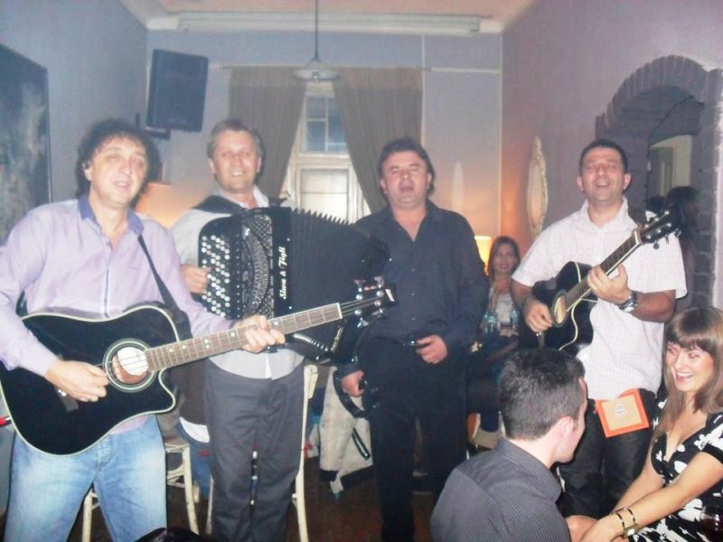 Bijeljina, Romansijeri - acoustic band Kafe bar Smokvica
