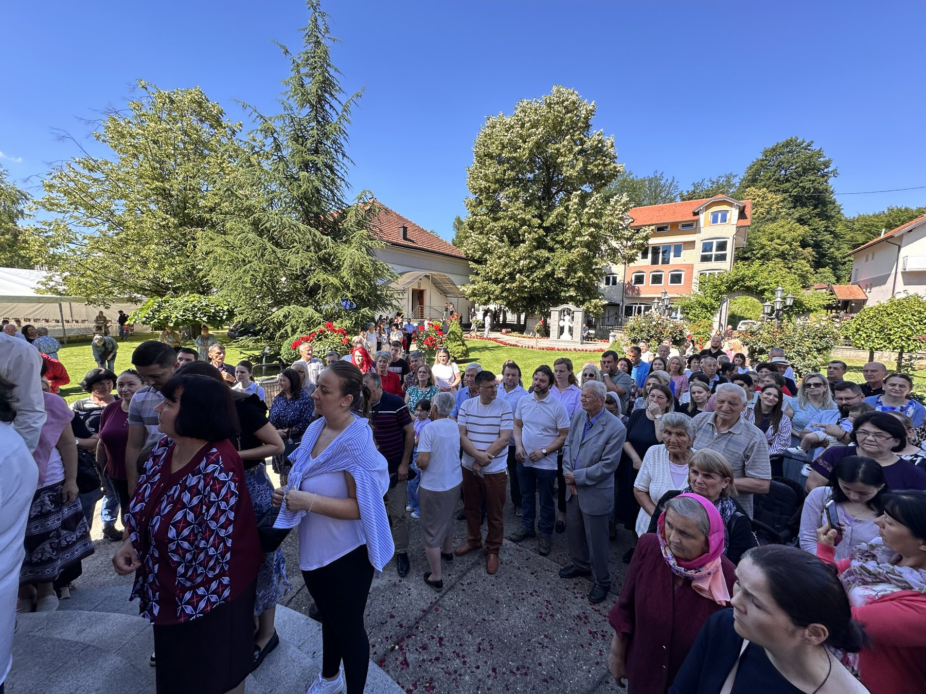 Replika čudotvorne ikone Pećke Krasnice u hramu na Majevici FOTO