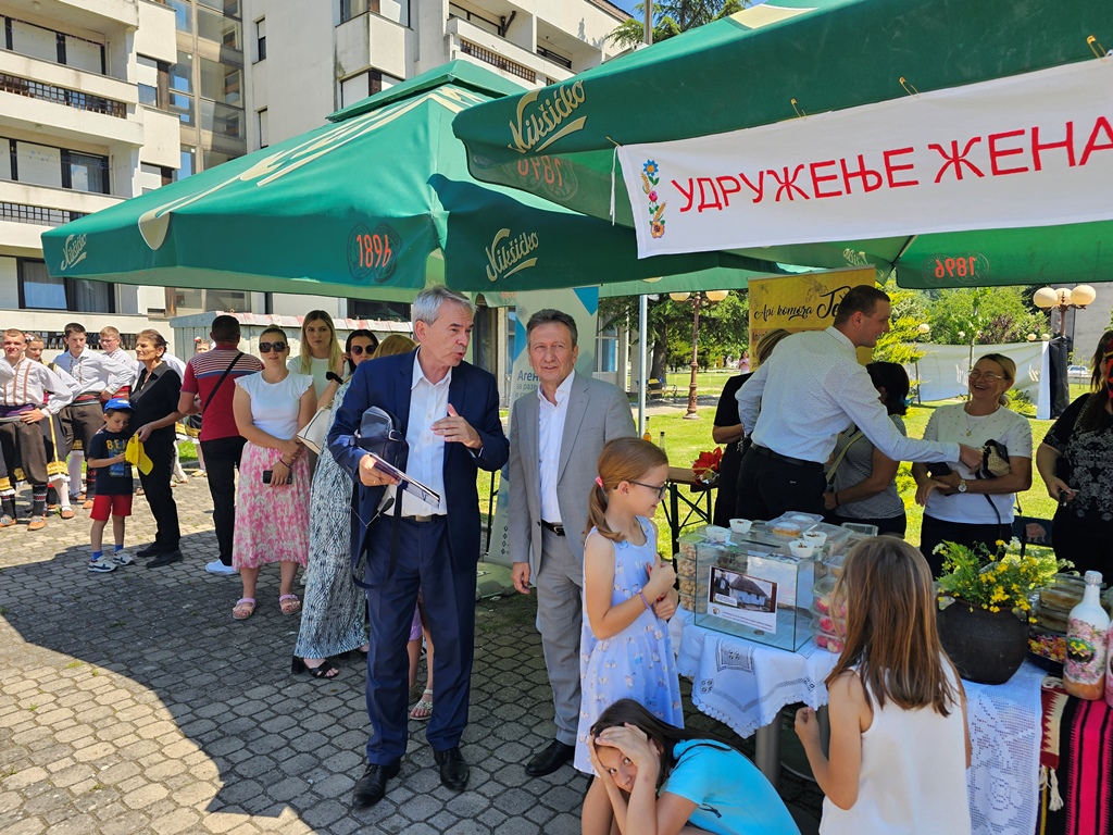 Viteške igre u Ugljeviku: Višeboj spojio braću iz Srbije i Republike Srpske FOTO