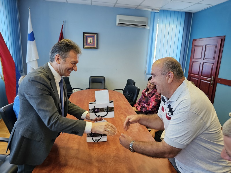 Prijem u čast penzionisanih prosvjetnih radnika PROSVJETARI VIŠE OD BLAGA
