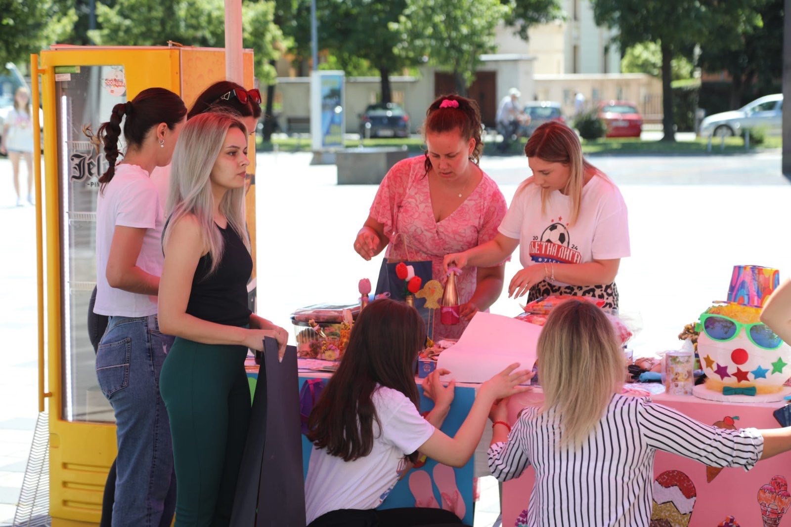 Svi za Sergeja - Mladi organizovali humanitarni bazar za liječenje dječaka iz Amajlija