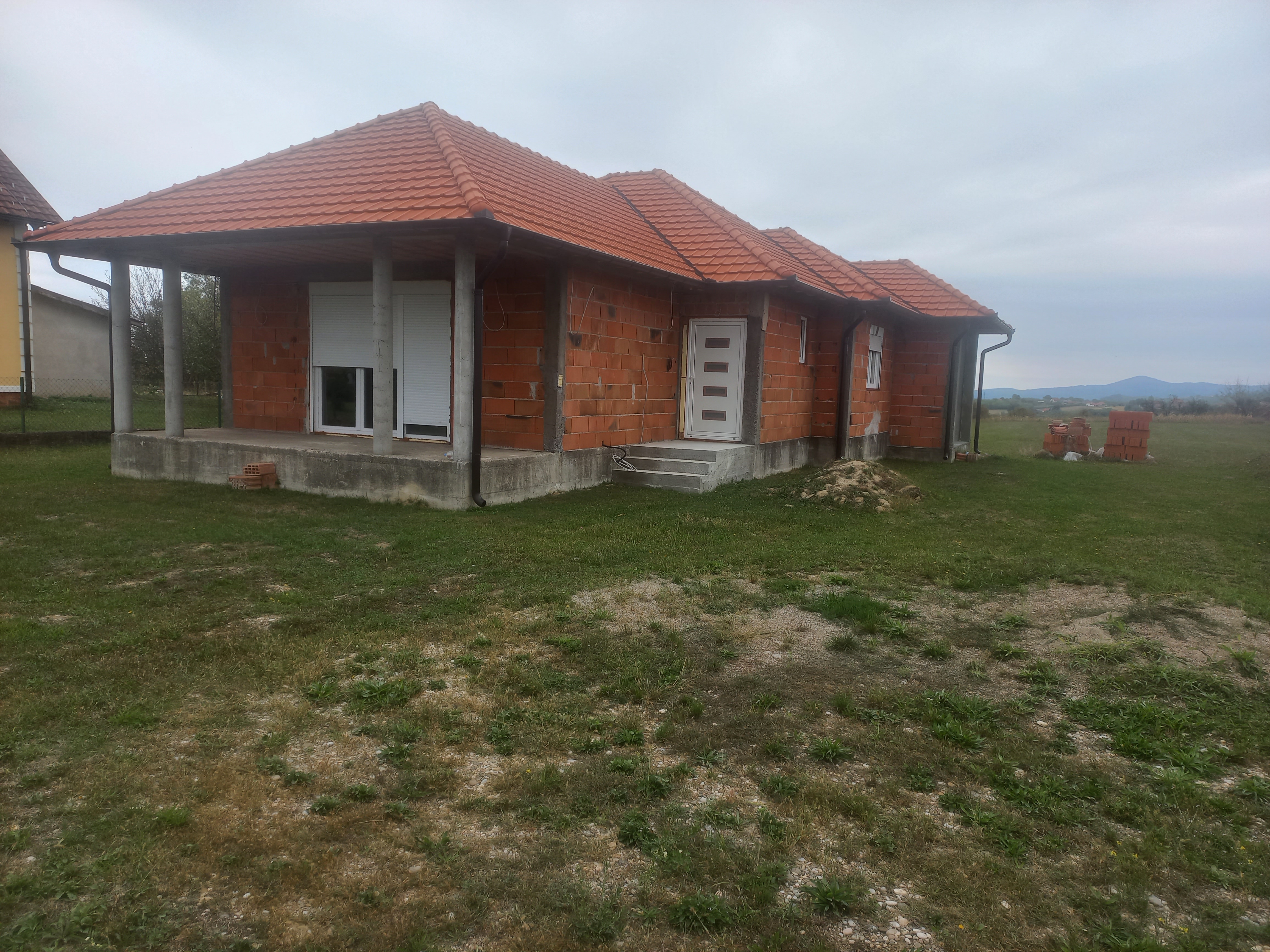 Skućila se porodica Popović-Vranić koja je u 14 koljena davala sveštenike našoj Crkvi: Braunović osjetio ljudsku muku