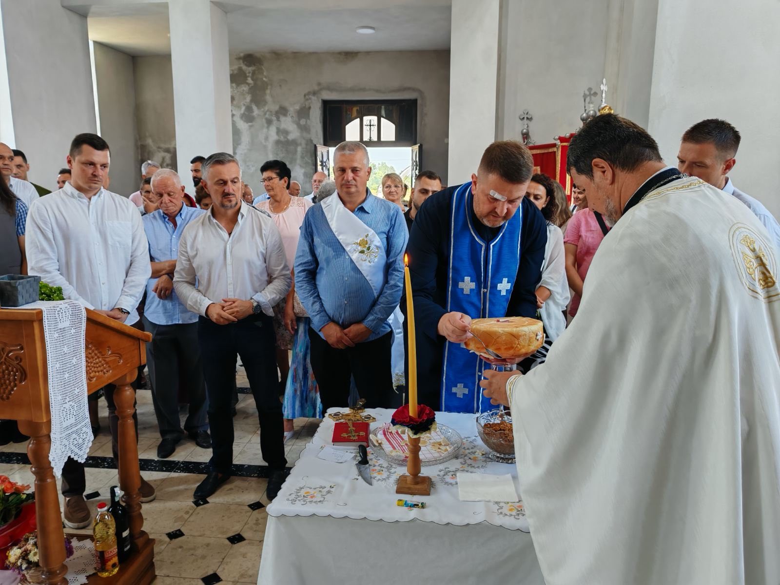 Privrednik Mile Pejčić preuzeo kumstvo hramovne slave za narednu godinu u Modranu
