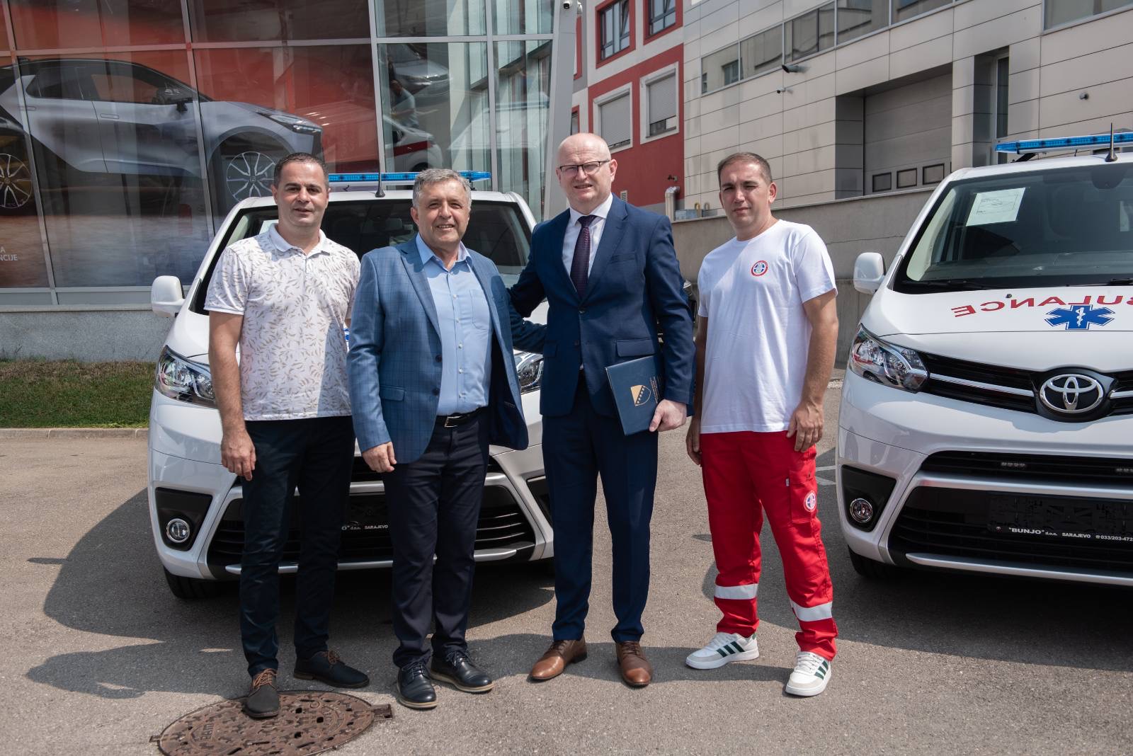 Novo sanitetsko vozilo za bijeljinsku bolnicu