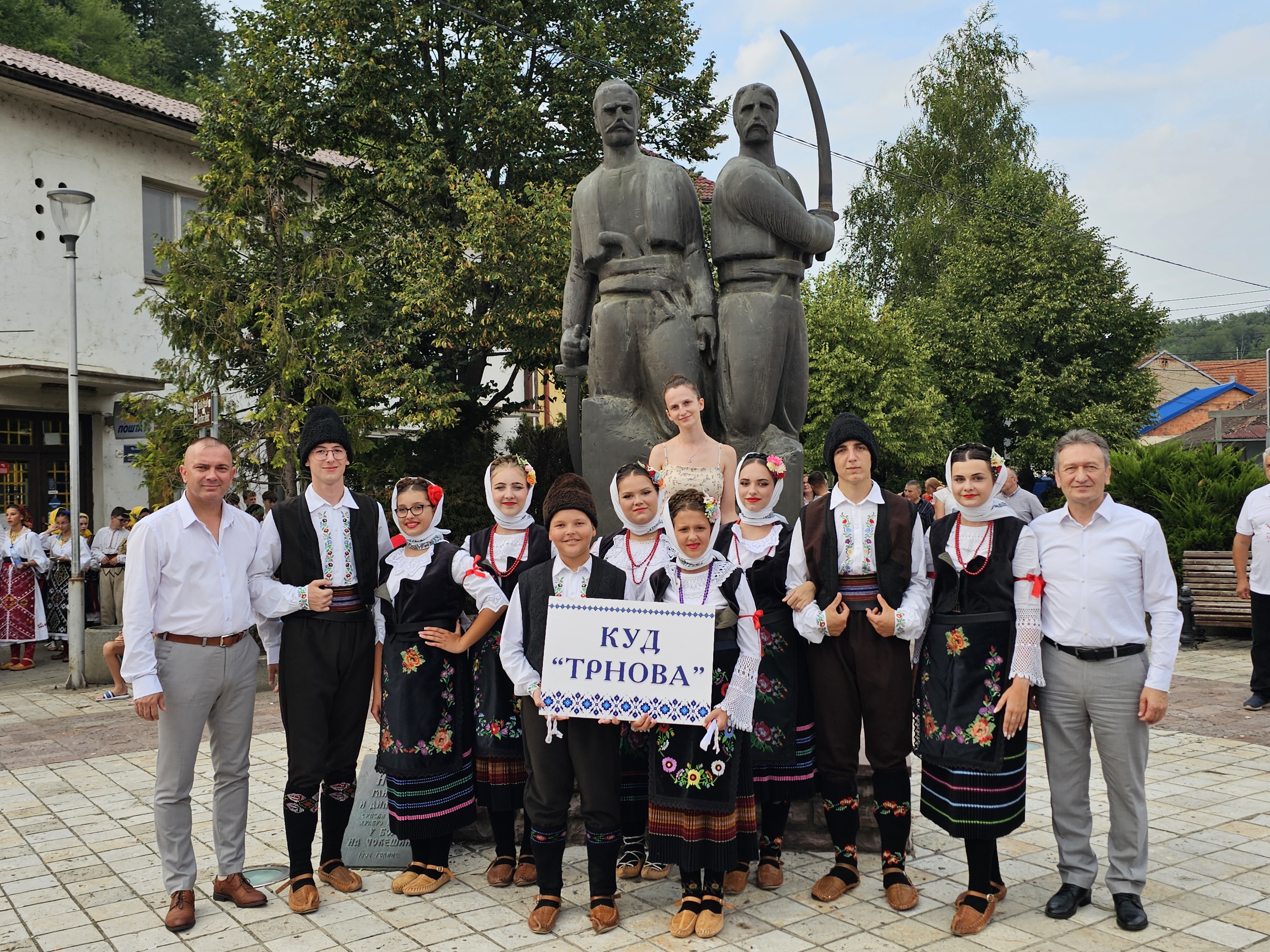 Ugljevičani na kampu mladih kulturnih stvaralaca: "Zaigralo srpsko srce" usred Podgorine